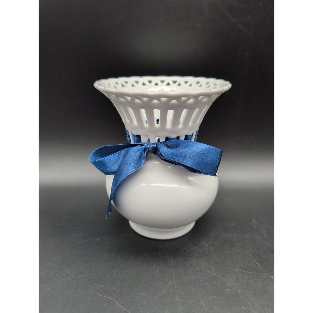 Mikasa Bridal Lace White Porcelain Vase with Lattice Cutouts 4"